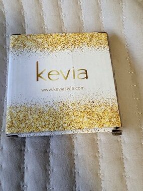 NEW IN BOX - White Ceramic Gold Love Arrow Ring Dish Jewelry Trinket Tray - NIB